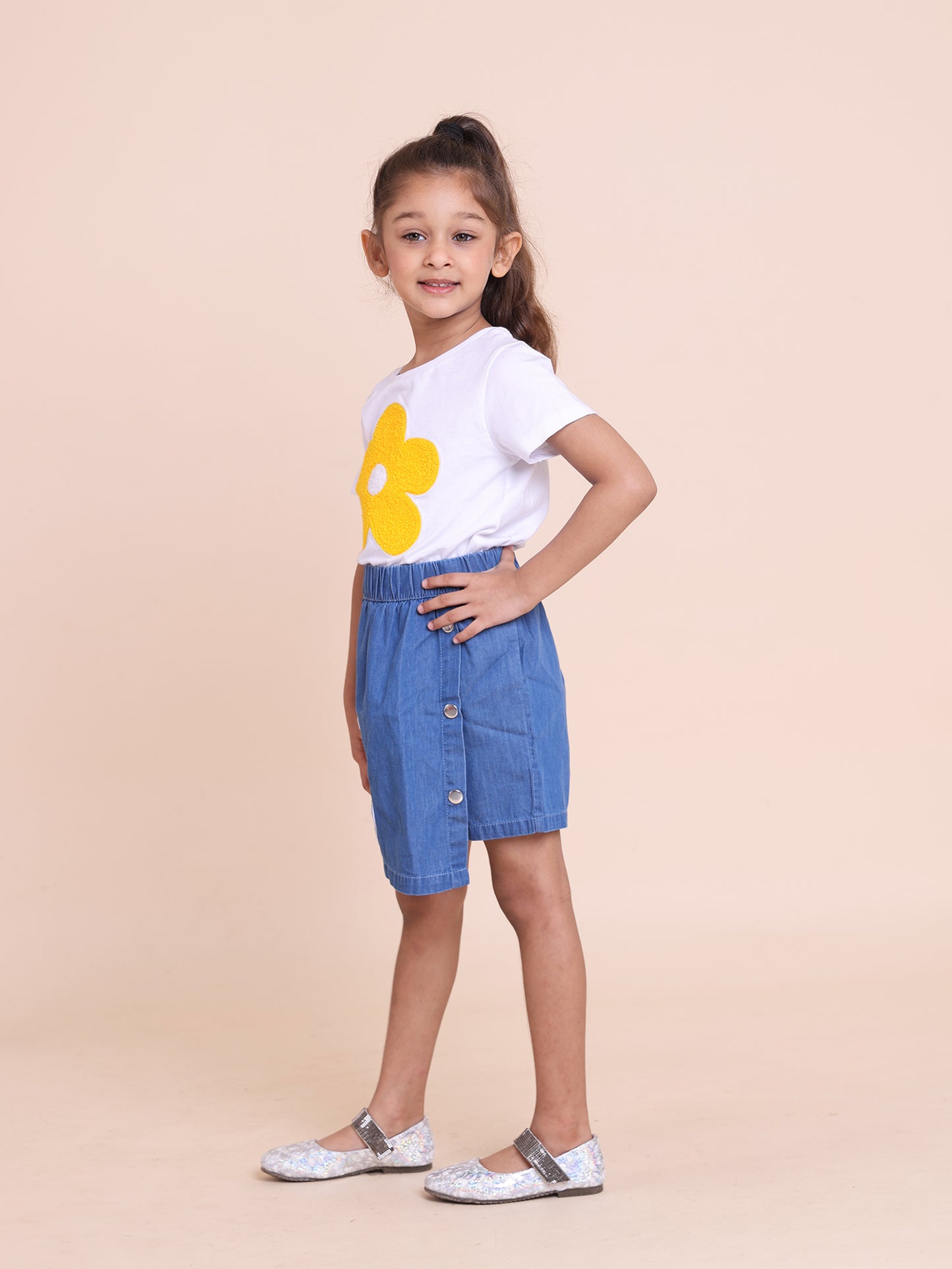 Girls' 2-Piece Summer Outfit: Yellow Floral Embroidered Short Sleeve Top and Denim Skort